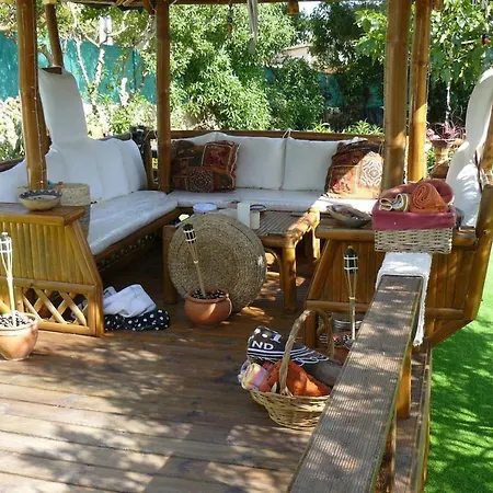 Apartman Charming Countryside 3-Bed Apartment Pool Hottub