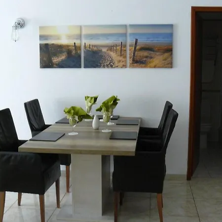 Apartman Charming Countryside 3-Bed Apartment Pool Hottub *